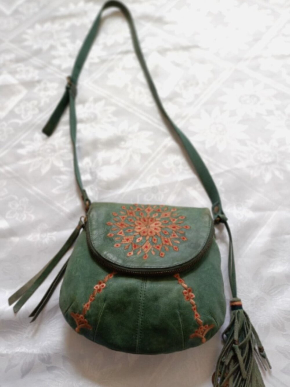 Lucky Brand Genuine Leather Embroidery Shoulder Bag Multiple Compartments Green - Picture 12 of 16